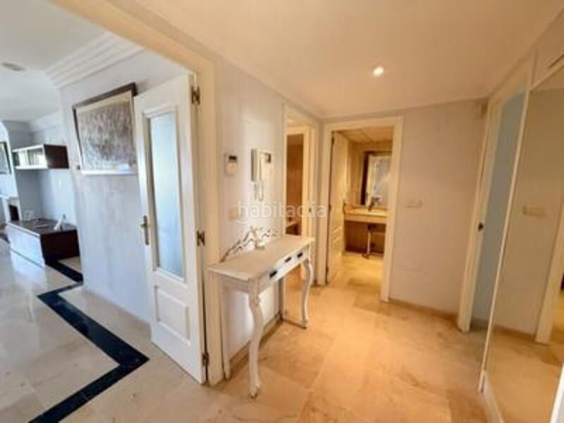 Foto 7189708b-2114-45ce-9f82-e28f4730578e. Apartament amb calefacció aparcament piscina a Río Real Marbella
