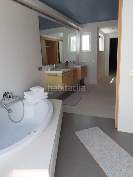 Foto a91992df-1c19-4c1c-8b9d-6e1da7e6d2c8. Lloguer casa amb calefacció aparcament piscina a Marbella