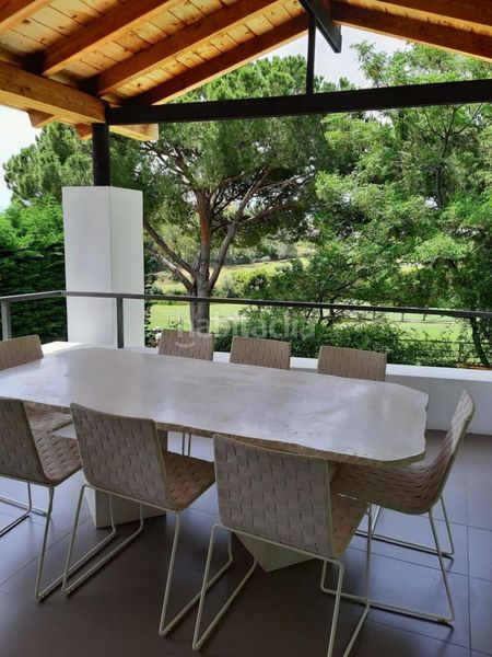 Foto def79375-85b1-4599-be81-4d3964d0f1d0. Lloguer casa amb calefacció aparcament piscina a Marbella