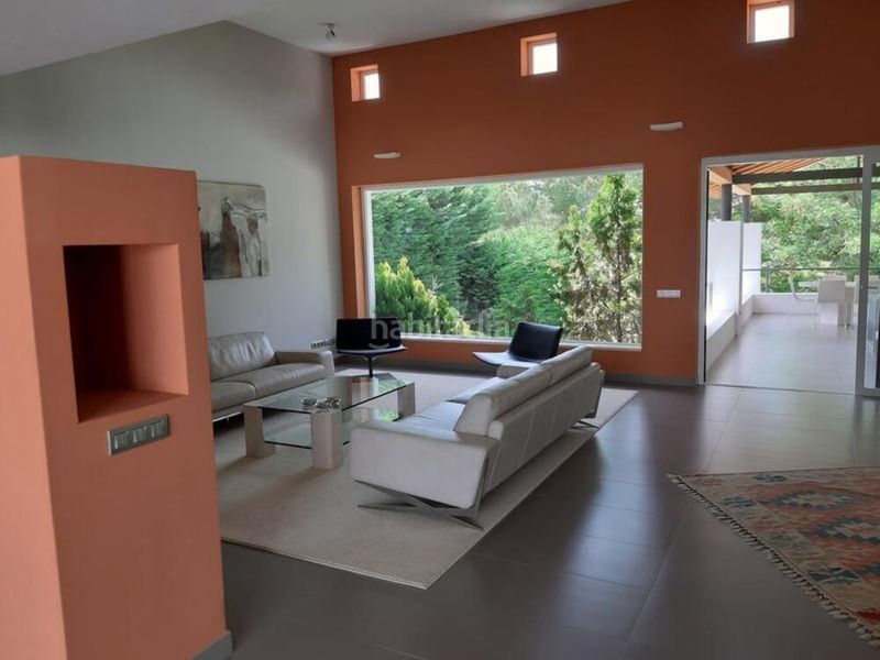Foto fa64dd74-49a2-4f3d-bea8-44bda840bedd. Lloguer casa amb calefacció aparcament piscina a Marbella