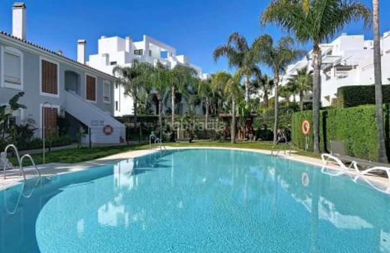 Foto 3e462611-9d4a-4434-80b6-4b0671d1f31f. Planta baixa amb aparcament piscina a Paraiso - Barronal Estepona