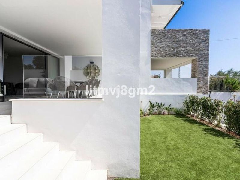 Foto cd7c733c-1a9d-4784-8259-1bda166b5fb5. Planta baixa a Cabopino - Artola Marbella