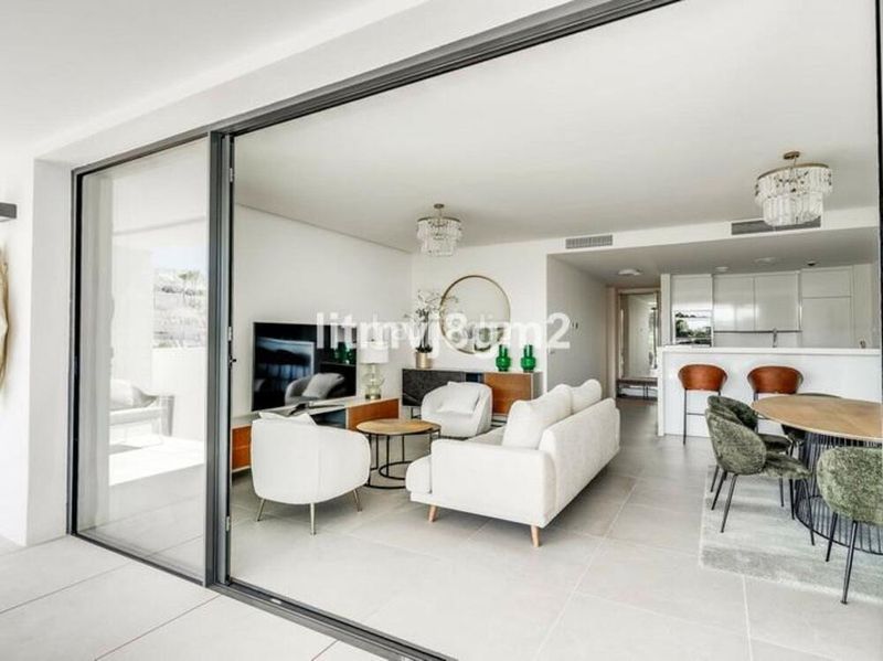 Foto d7356223-8f9c-43f5-9b68-364deadb7554. Planta baixa a Cabopino - Artola Marbella
