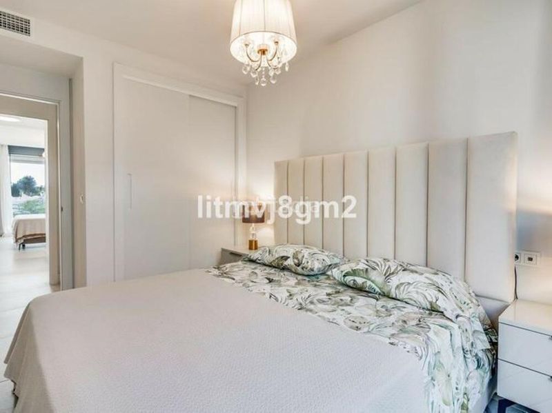 Foto e6bee09a-95cd-42cb-a616-c46757de63ca. Planta baixa a Cabopino - Artola Marbella