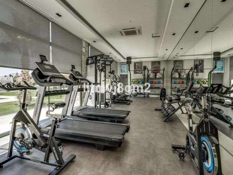 Foto fb1d18e9-9aea-4753-8182-4a55ecf7aea3. Planta baixa a Cabopino - Artola Marbella