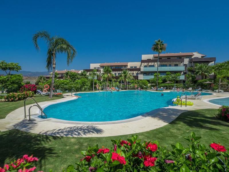 Foto 4b534901-27d0-4295-8701-4ce92154a220. Planta baixa amb piscina a Los Flamingos Benahavís