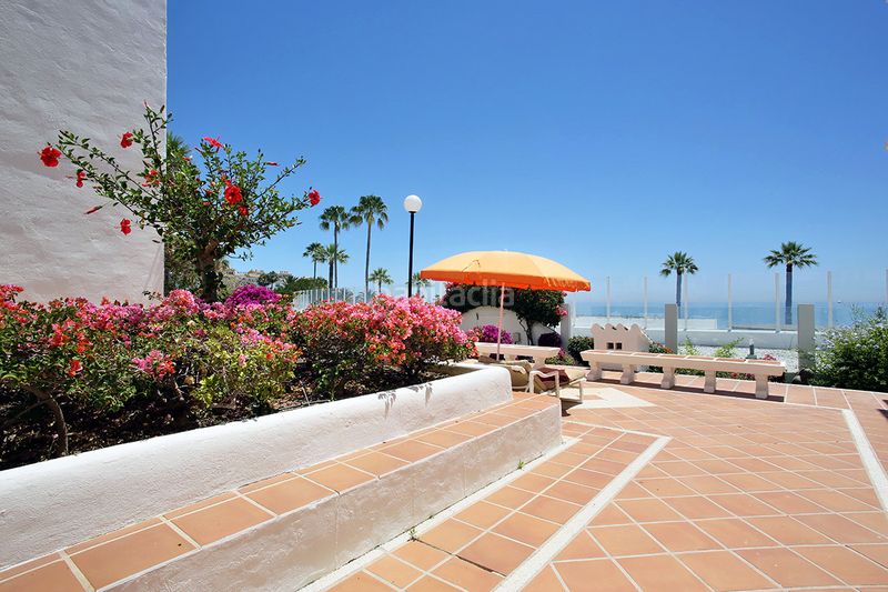 Foto 58dd383e-e636-40b3-ae0b-9b34d9253843. Lloguer planta baixa amb aparcament piscina a Puerto Banús Marbella