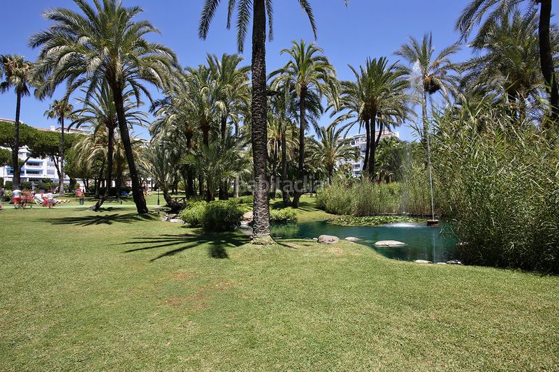 Foto 5e497d25-b0e6-4c99-8622-c9e06aa1d270. Lloguer planta baixa amb aparcament piscina a Puerto Banús Marbella