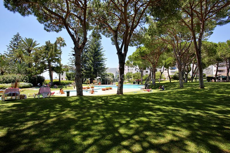 Foto 92475654-cb90-4ae2-8e4b-eb5c651a2d4b. Lloguer planta baixa amb aparcament piscina a Puerto Banús Marbella