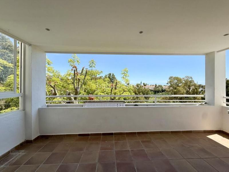 Foto 0c04dd02-557f-4c86-94a7-44d990e3cb01. Apartament amb aparcament piscina a Nueva Atalaya Estepona