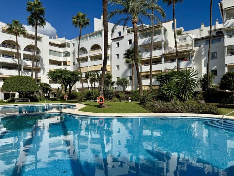 Foto 1d139bbd-a993-4a44-9f0c-dfe8b014603b. Apartament amb aparcament piscina a Nueva Atalaya Estepona