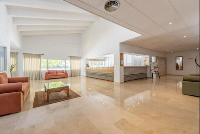 Foto 5178b95d-0f6f-470e-82bf-f58baeaa365d. Apartament amb aparcament piscina a Nueva Atalaya Estepona
