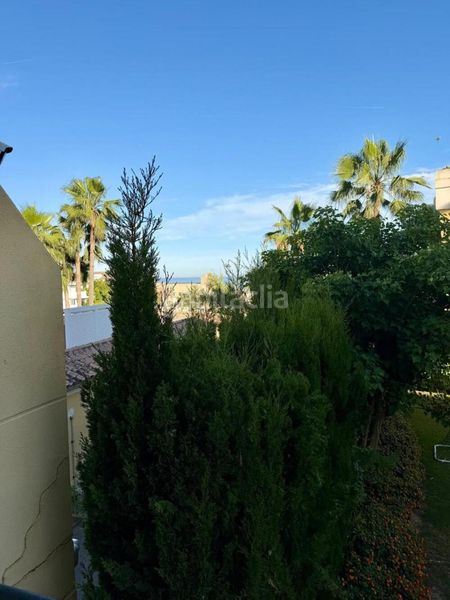 Foto 884ecf94-adf3-4c4f-a23b-d91b49cfb317. Casa amb aparcament piscina a Estepona golf Estepona