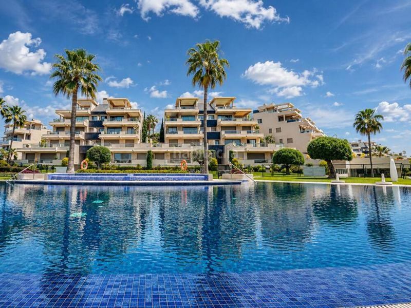 Foto 58490839-9fbc-4146-8d6c-55204e8aff40. Apartament amb aparcament piscina a los arqueros - puerto del almendro Benahavís