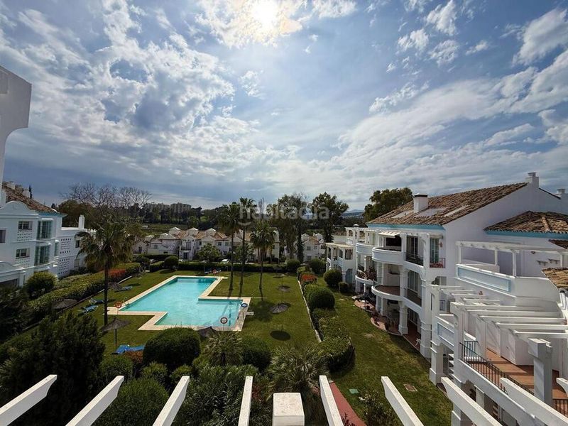 Foto 9b63559a-a703-4c94-8ec0-ee6476f28701. Àtic amb aparcament piscina a Guadalmina Alta Marbella