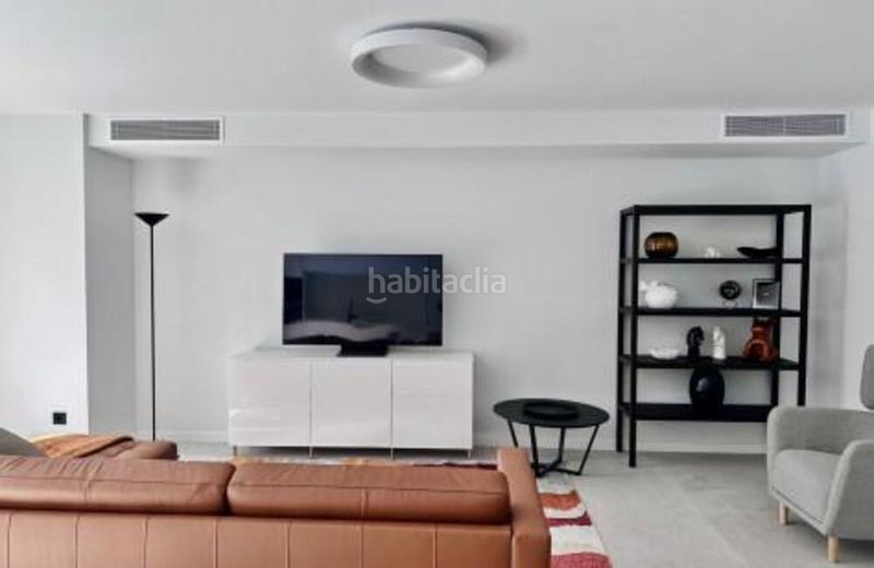 Foto 1030b017-593e-4554-97e4-55997397104c. Lloguer apartament amb aparcament piscina a Casco Antiguo Marbella