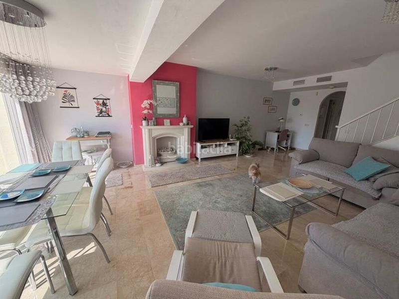 Foto 6c0b0d26-9437-409d-aa39-dc76ec71d647. Casa adossada amb aparcament piscina a Calahonda Mijas
