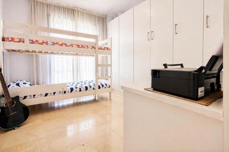 Foto c6748fdd-9491-4e0c-9ec6-994741aa2d36. Apartament amb aparcament piscina a Bel - Air Estepona