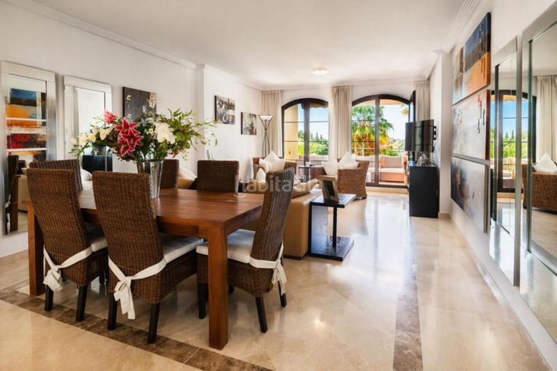 Foto e410941a-b84c-45a9-b5a1-fcd6525f7e09. Apartament amb aparcament piscina a Bel - Air Estepona