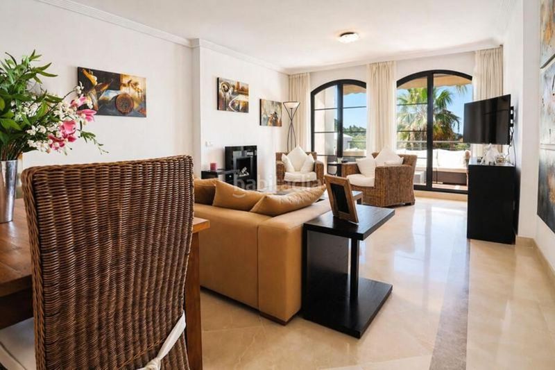 Foto f1a91e04-fa6f-4e90-a011-da8b750374c6. Apartament amb aparcament piscina a Bel - Air Estepona