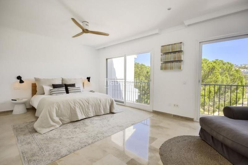 Foto 0df6120c-8f36-4516-a6d2-aa030d1efa6d. Casa adossada amb aparcament a La Quinta Benahavís
