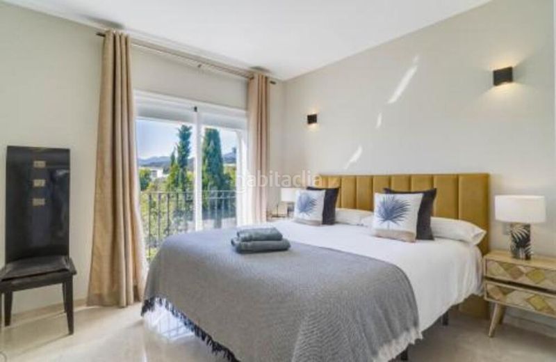 Foto 51dcf967-31eb-4992-9f94-e806d25fefee. Lloguer casa amb aparcament piscina a Puente Romano Marbella