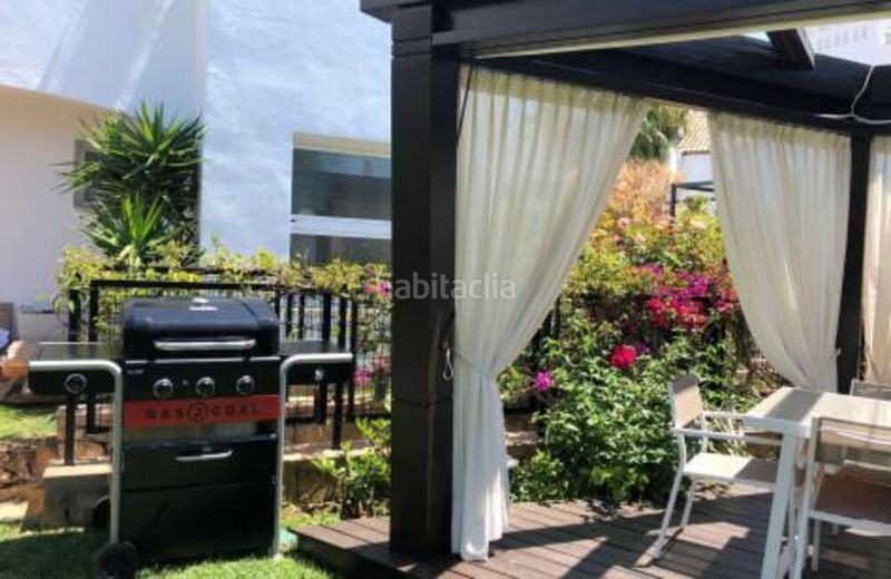 Foto ac91b8cc-27cd-477f-b462-94ded8a50f48. Lloguer casa amb aparcament piscina a Puente Romano Marbella