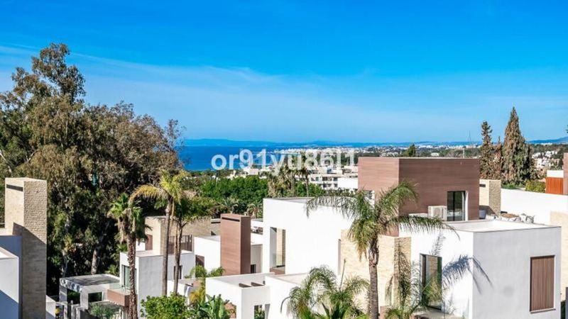 Foto 09b57b0e-1c55-4df3-aa07-26c7975d321e. Maison avec parking piscine dans La Merced Marbella