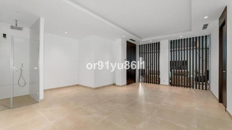 Foto 5cf2ad38-be06-43fc-9d07-c2ec0492f7b4. Maison avec parking piscine dans La Merced Marbella