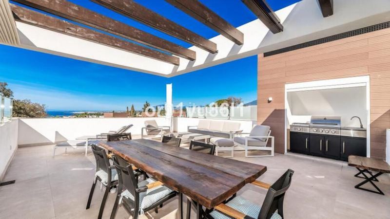 Foto a8ef76bd-c457-4093-9671-f3d29911f6eb. Maison avec parking piscine dans La Merced Marbella