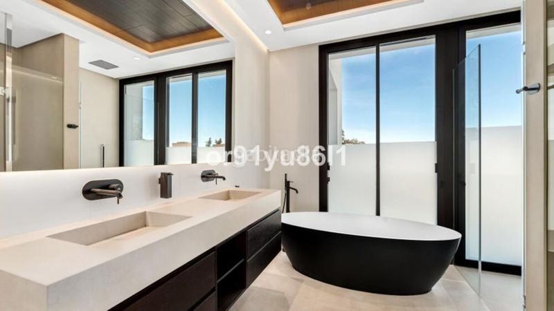Foto c0f81f40-b284-44b2-8bcb-48f5e82121c2. Maison avec parking piscine dans La Merced Marbella