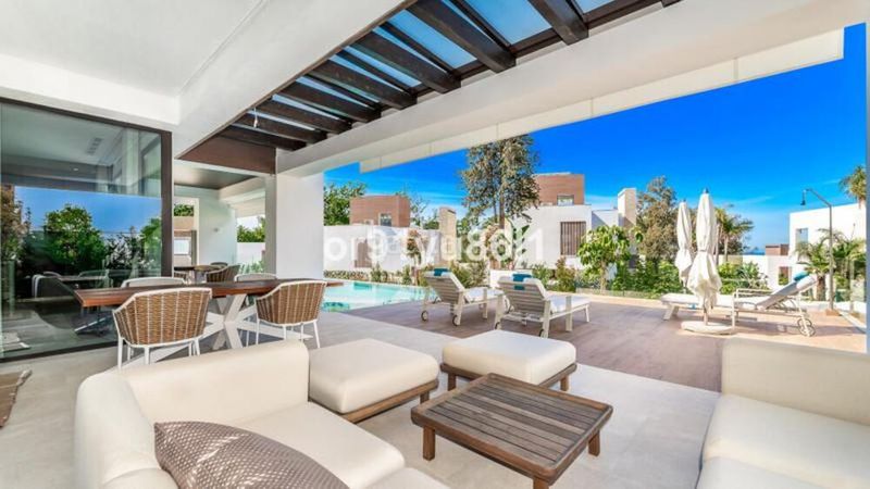 Foto d380dff7-0ff4-4285-9fdf-c551609c7cf6. Maison avec parking piscine dans La Merced Marbella