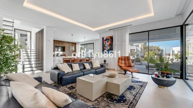 Foto f743fa03-7f5f-4f12-baa6-a0a79c597549. Maison avec parking piscine dans La Merced Marbella