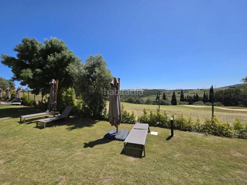 Foto 3dbc71e0-1f9c-4587-b810-50367b9dc27a. Apartament amb aparcament piscina a Estepona golf Estepona