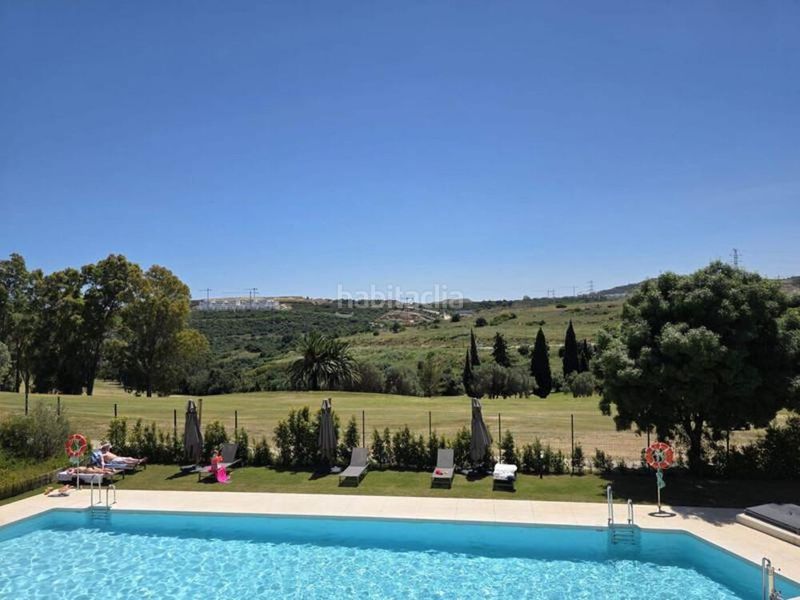 Foto 5407755d-a14b-4f98-bf5e-d0ca479a798e. Apartament amb aparcament piscina a Estepona golf Estepona