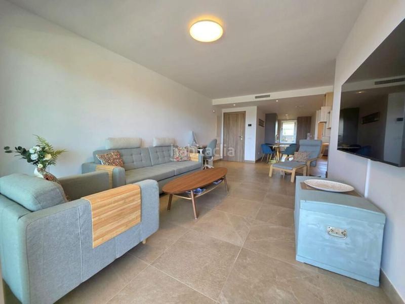 Foto 61f8d3b9-36e1-4b51-85a4-7deaaf95fb29. Apartament amb aparcament piscina a Estepona golf Estepona
