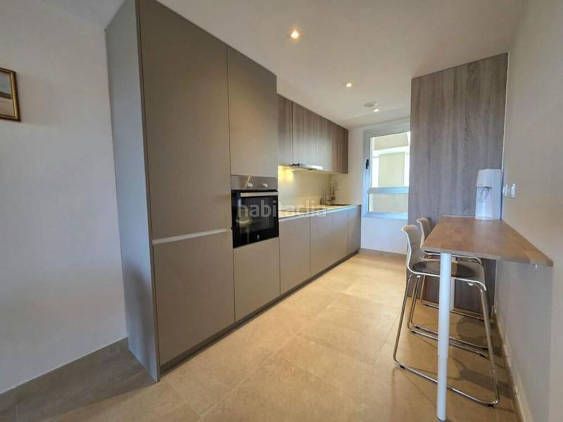 Foto eb75c5a2-f45b-4615-a83d-c87cf1898a69. Apartament amb aparcament piscina a Estepona golf Estepona