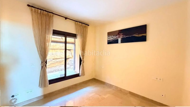 Foto cd95ebcd-852e-4c4d-9181-013ab1601f08. Apartament amb aparcament piscina a San Luis de Sabinillas Manilva