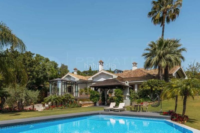 Foto 91a4d8bb-78d9-4598-88fb-80d8d221622c. Location maison avec parking piscine dans La Zagaleta Benahavís