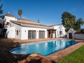 Casa a Nueva Andalucía centro