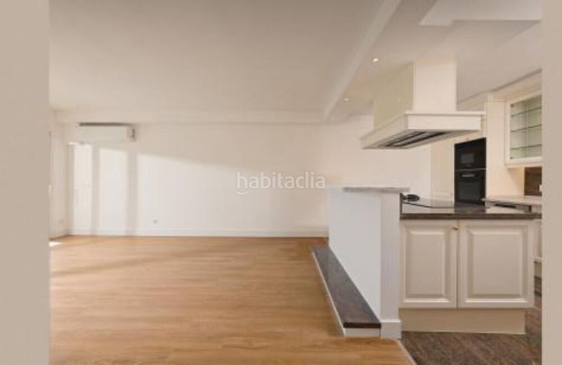 Foto 8405866b-62fc-4221-8e82-ed93d9b1f840. Apartament amb aparcament piscina a Nueva Atalaya Estepona