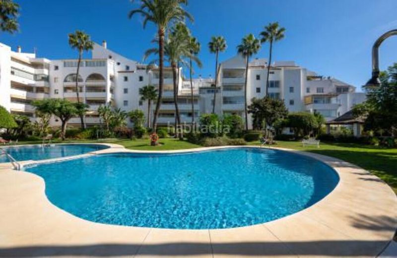 Foto 9d7019de-fca4-46ee-a4ae-94fe647acb70. Apartament amb aparcament piscina a Nueva Atalaya Estepona