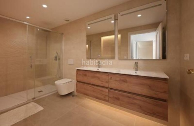 Foto ce865b80-69b1-432b-b5d8-670b0d58fa18. Apartament amb aparcament piscina a Nueva Atalaya Estepona