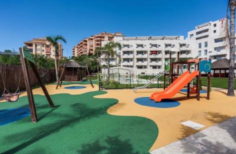 Foto 0dded423-04b8-4989-9dc7-716dc527f2ba. Àtic amb aparcament piscina a Riviera del Sol Mijas
