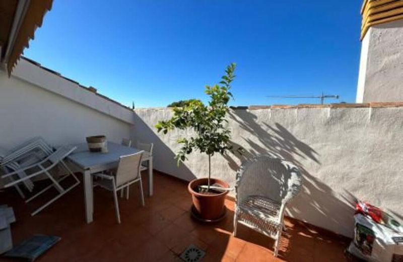 Foto ed8606d4-6368-4f58-a0e4-fdbb0e957ef6. Àtic amb aparcament piscina a Puente Romano Marbella