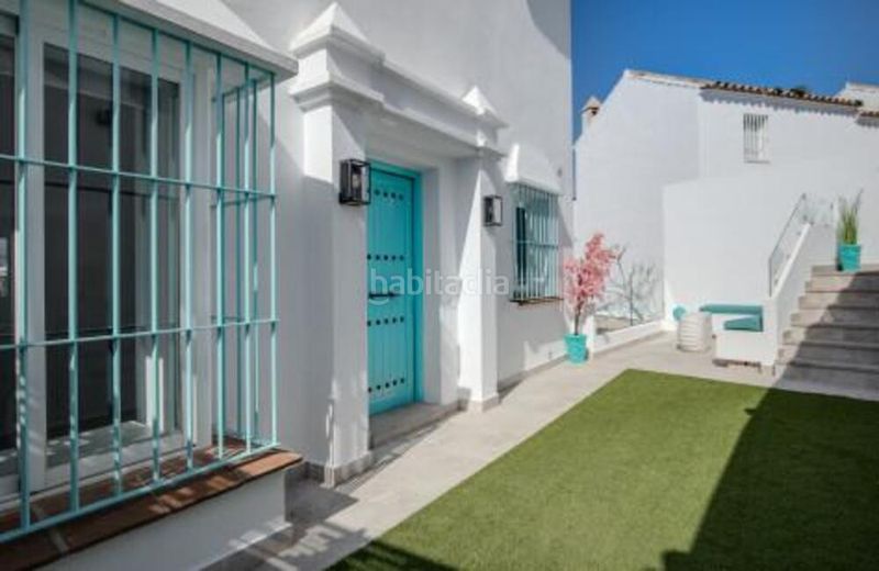 Foto b946aa3e-ece6-4f8e-99c3-cd1cdb71a06e. Casa adossada amb aparcament a Guadalmina Alta Marbella