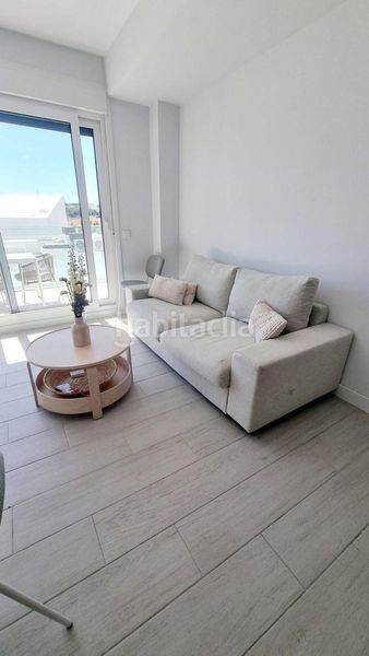 Foto 0c5d771d-b2f6-47de-a535-61f5df96cdf3. Miete dachwohnung mit parking pool in Centro Estepona