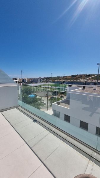 Foto 325d3ed5-6f1d-4226-abc3-567e1f40496d. Miete dachwohnung mit parking pool in Centro Estepona