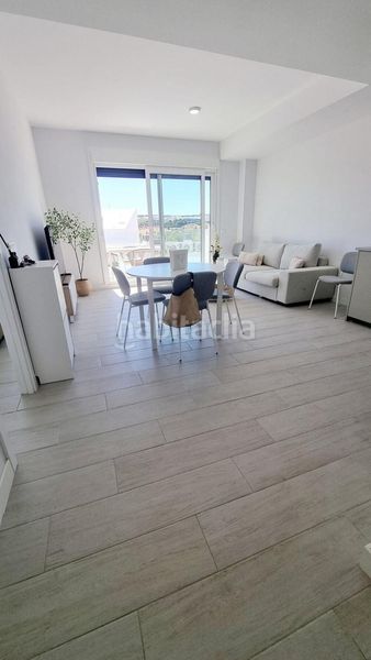 Foto 9f56e512-0d11-4150-a0eb-ad6a6864c30c. Miete dachwohnung mit parking pool in Centro Estepona