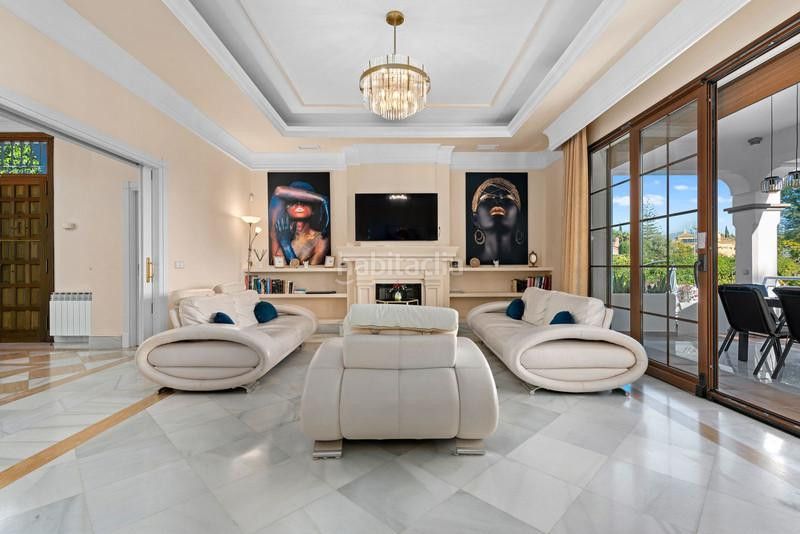 Foto a26de229-bd79-4414-b852-ccb71d0cf292. Lloguer casa amb calefacció aparcament piscina a Marbella